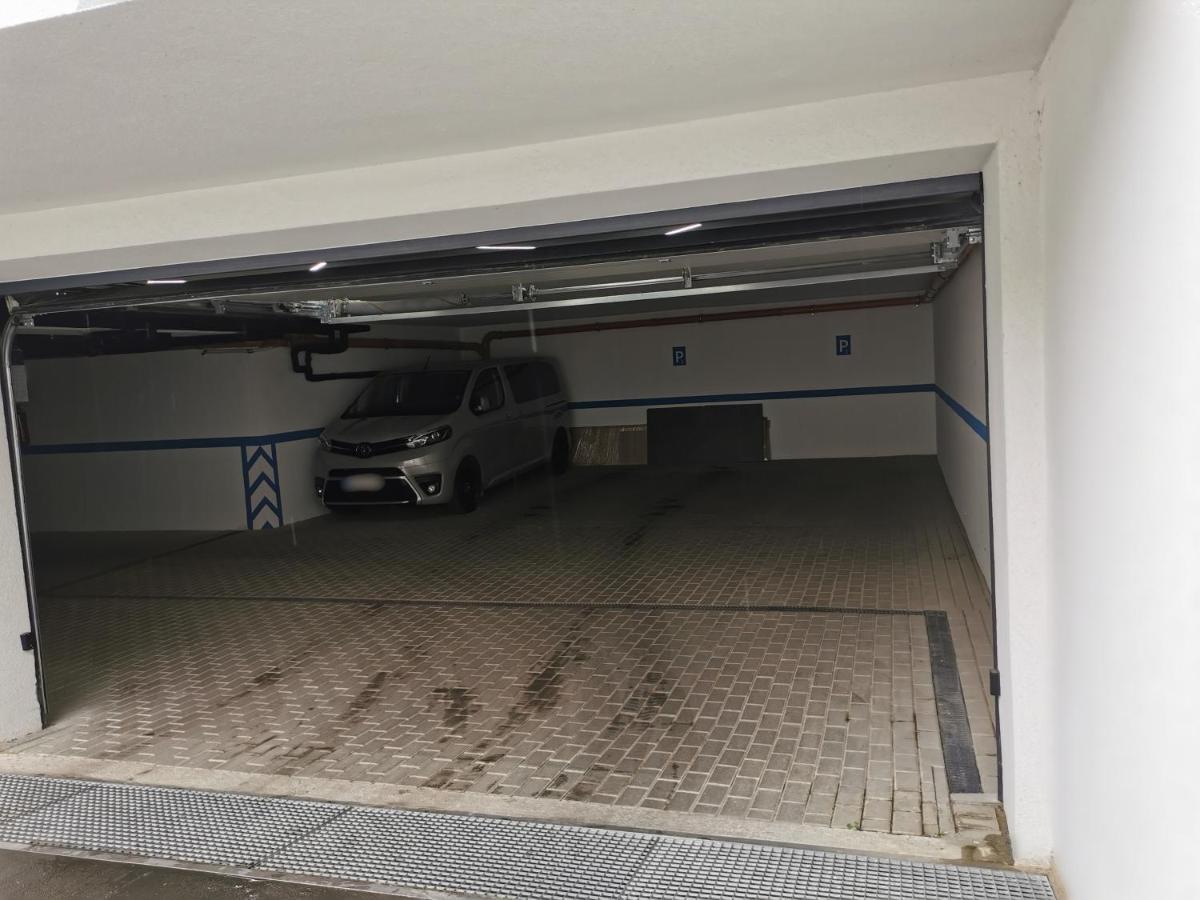 Bee You Apartman Hajdúszoboszló Buitenkant foto