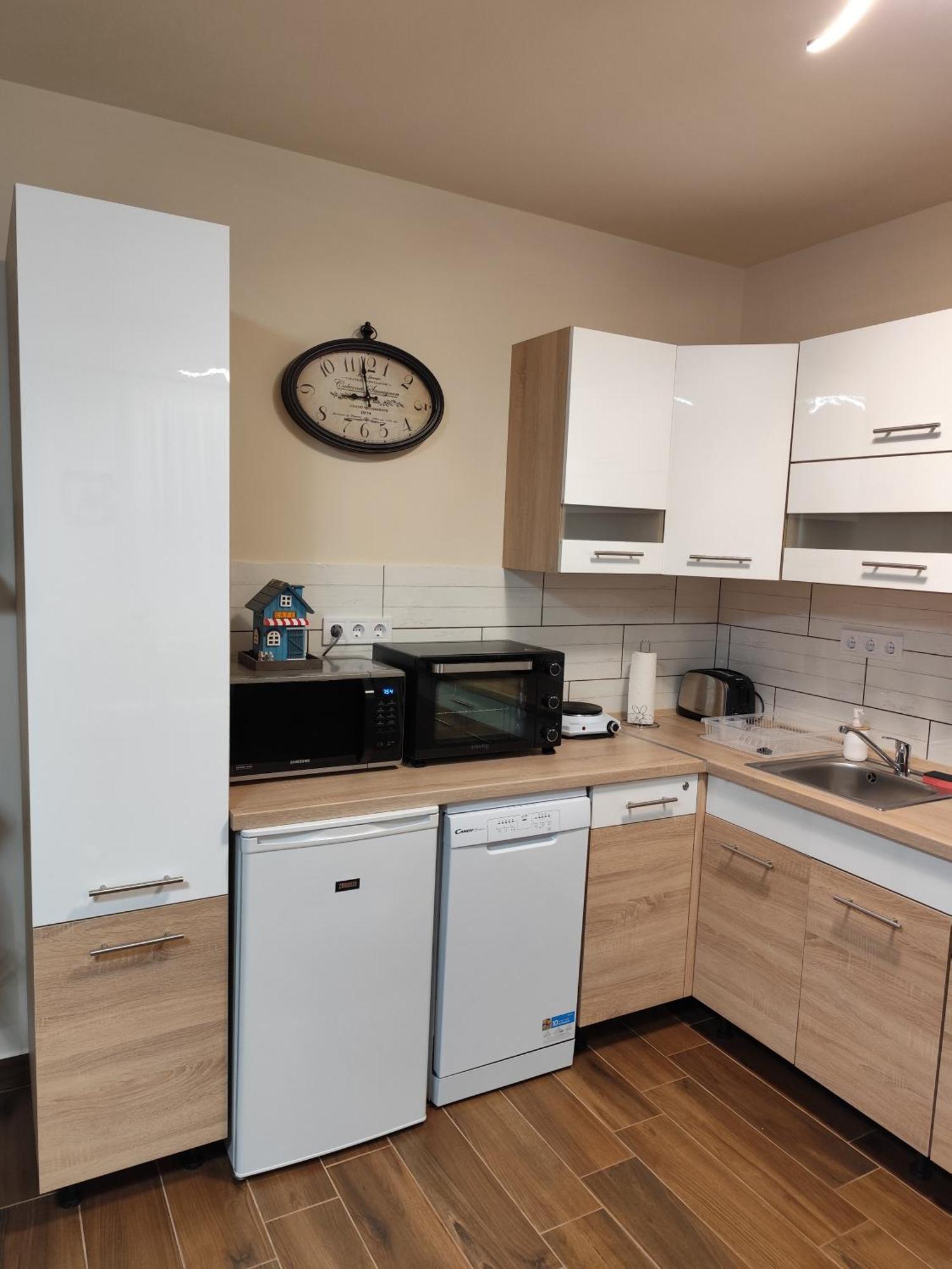 Bee You Apartman Hajdúszoboszló Buitenkant foto