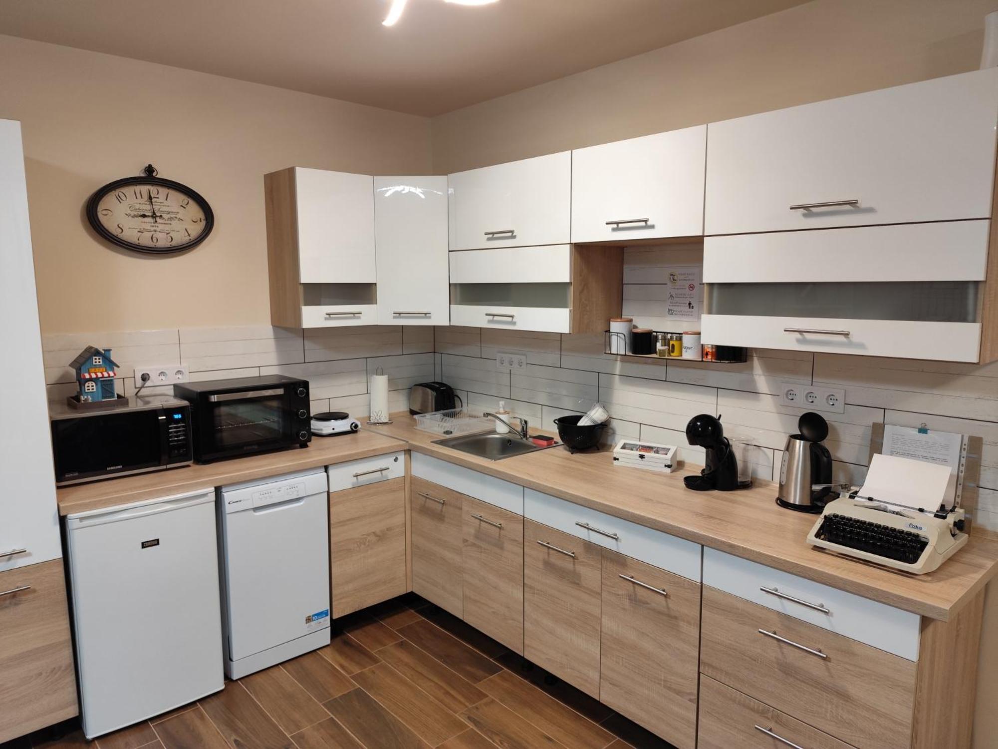 Bee You Apartman Hajdúszoboszló Buitenkant foto